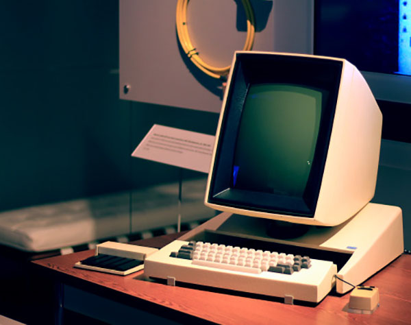 کامپیوتر تاریخی زیراکس آلتو Xerox Alto سال ۱۹۷۳