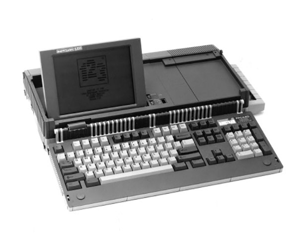 کامپیوتر قابل حمل Amstrad PPC640 با کیبورد کامل
