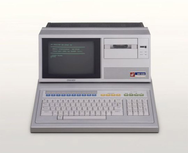 کامپیوتر شارپ MZ-80B مجهز به درایو نوار کاست
