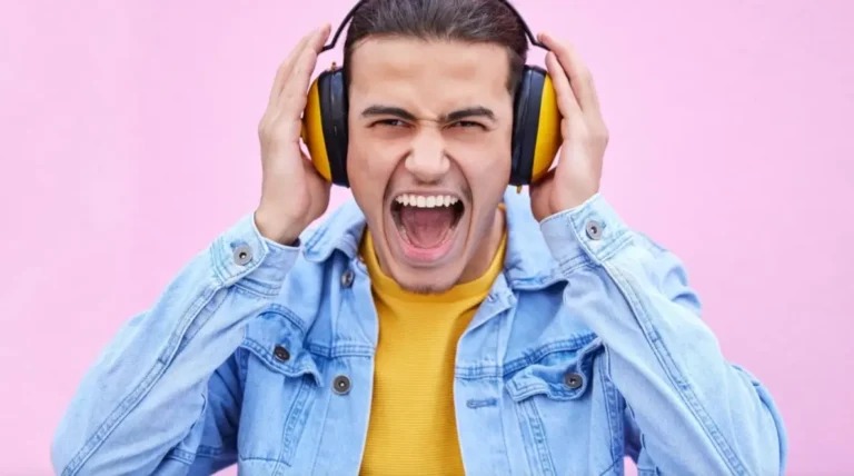 چگونه بلندی صدا به‌تدریج شنوایی ما را از بین می‌برد؟
