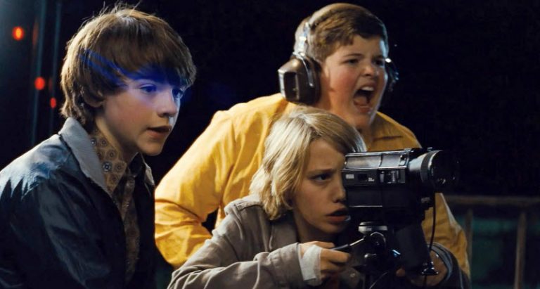 فیلم سوپر 8- Super 8