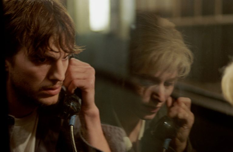 فیلم اثر پروانه‌ای - The Butterfly Effect 2004
