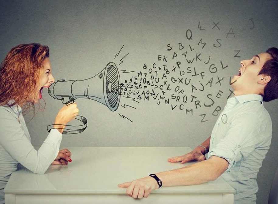 وقتی به ما توهین شد، باید چه عکسالعملی نشان بدهیم؟
