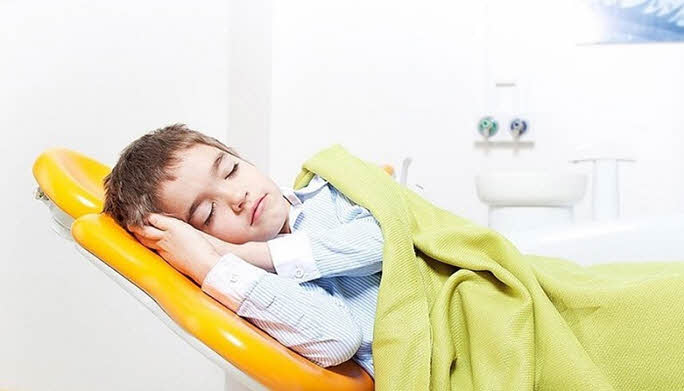 دندانپزشکی کودکان با بیهوشی و آرامبخشی