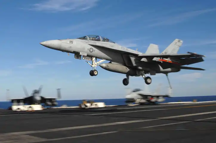 اف/ای-۱۸ سوپر هورنت (F/A-18 Super Hornet) 