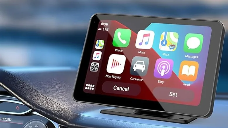 نمایشگر CarPlay برای خودروهای قدیمی