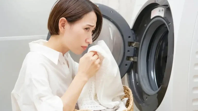 جلوگیری از بوی بد ماشین لباسشویی؛ چگونه همیشه عطر تازگی در لباس‌ها حفظ شود؟