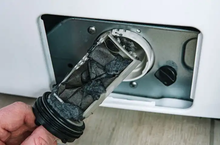 راهنمای کامل و آسان برای تمیز کردن فیلتر ماشین لباسشویی بدون آسیب زدن به دستگاه