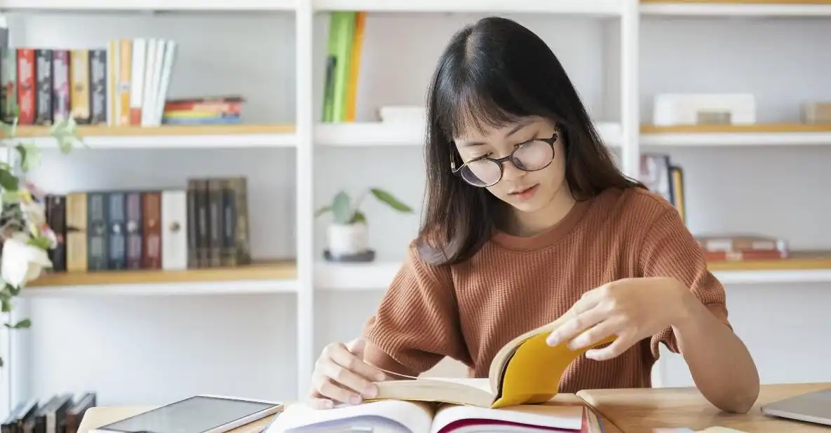 کتابخوانی به عنوان مراقبهٔ ذهن | Reading as Mental Meditation