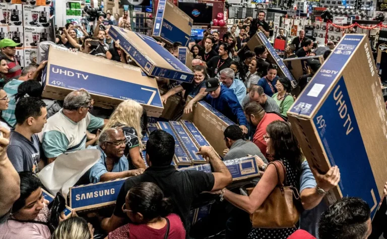 چرا برخی مردم از بلک فرایدی متنفرند – Why Some People Hate Black Friday | تحلیل تضاد اخلاق و طمع در اقتصاد مدرن