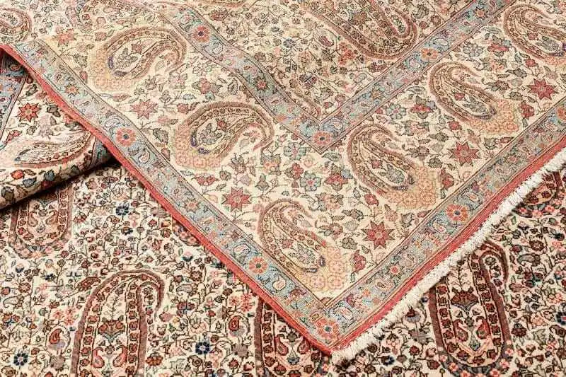 کارهایی که نباید هنگام تمیز کردن فرش انجام دهید